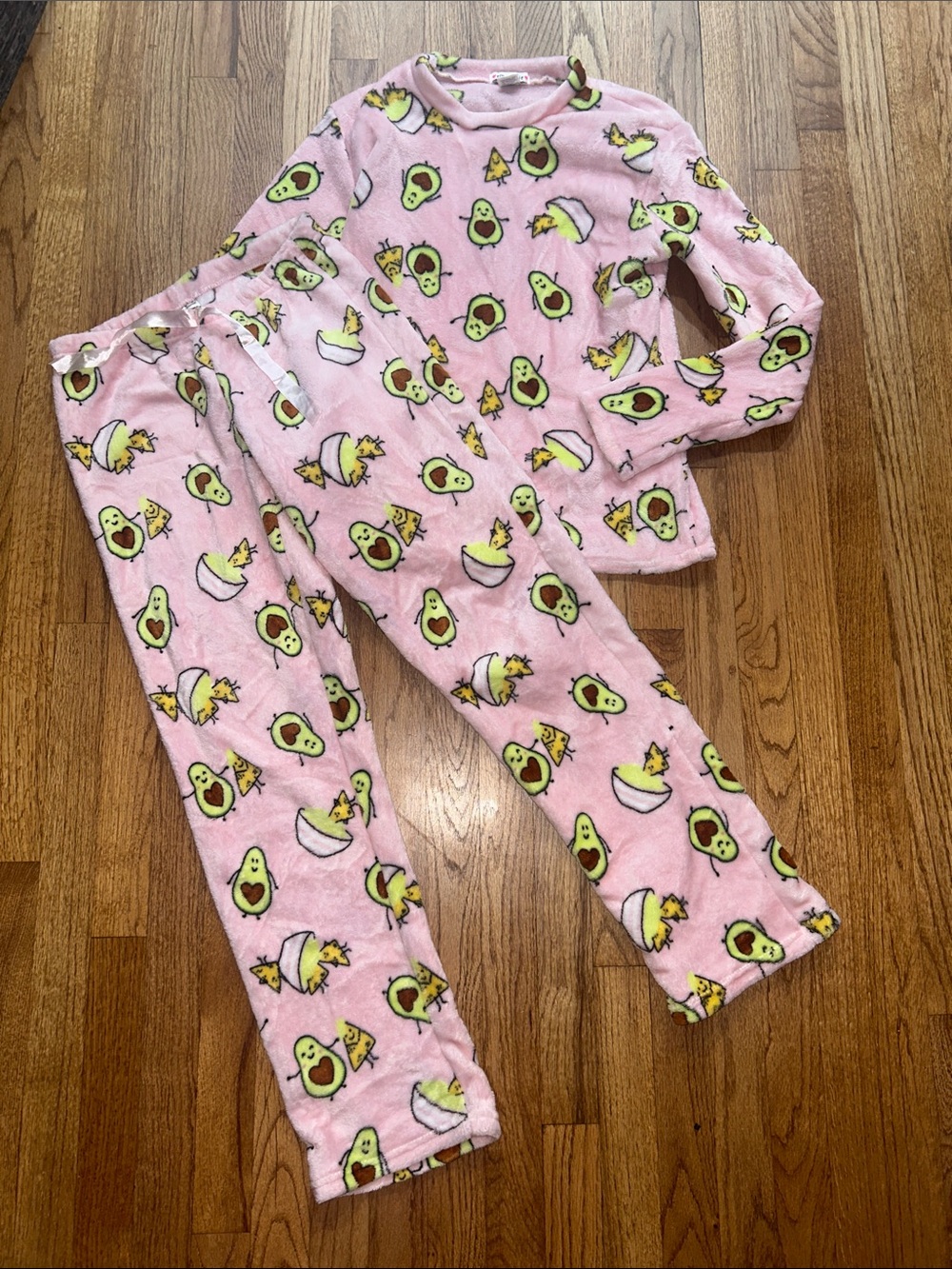 Women’s Pink Avocado Plush Pajama Set Medium NWOT
